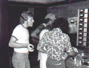 STUDIO3.JPG (24277 bytes)