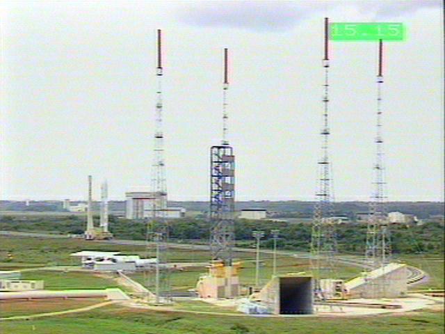 ariane503launch_photo03.jpg (43036 bytes)
