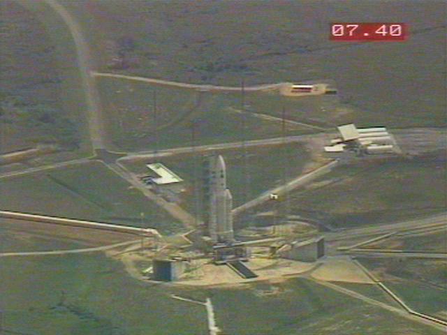 ariane503launch_photo10.jpg (37925 bytes)