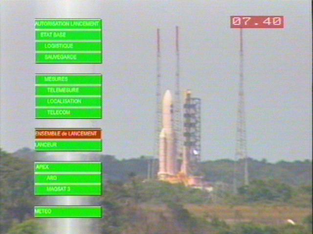 ariane503launch_photo13.jpg (36195 bytes)