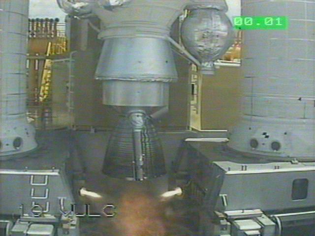 ariane503launch_photo14.jpg (41130 bytes)