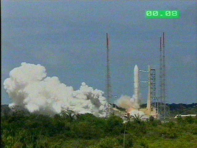ariane503launch_photo16.jpg (33979 bytes)