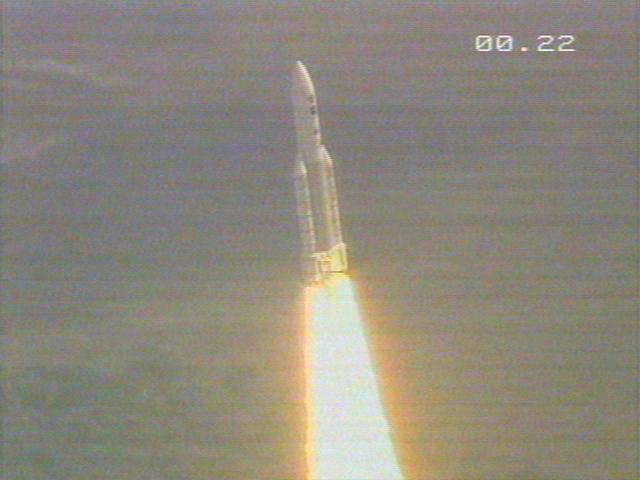 ariane503launch_photo22.jpg (26554 bytes)