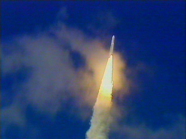 ariane503launch_photo27.jpg (25819 bytes)
